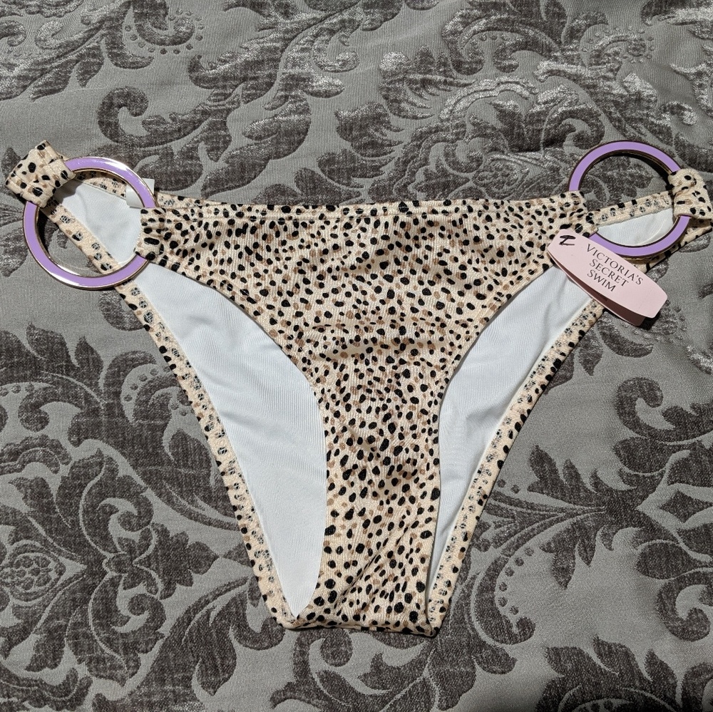NWT 💅🐆VS leopard print bikini bottoms